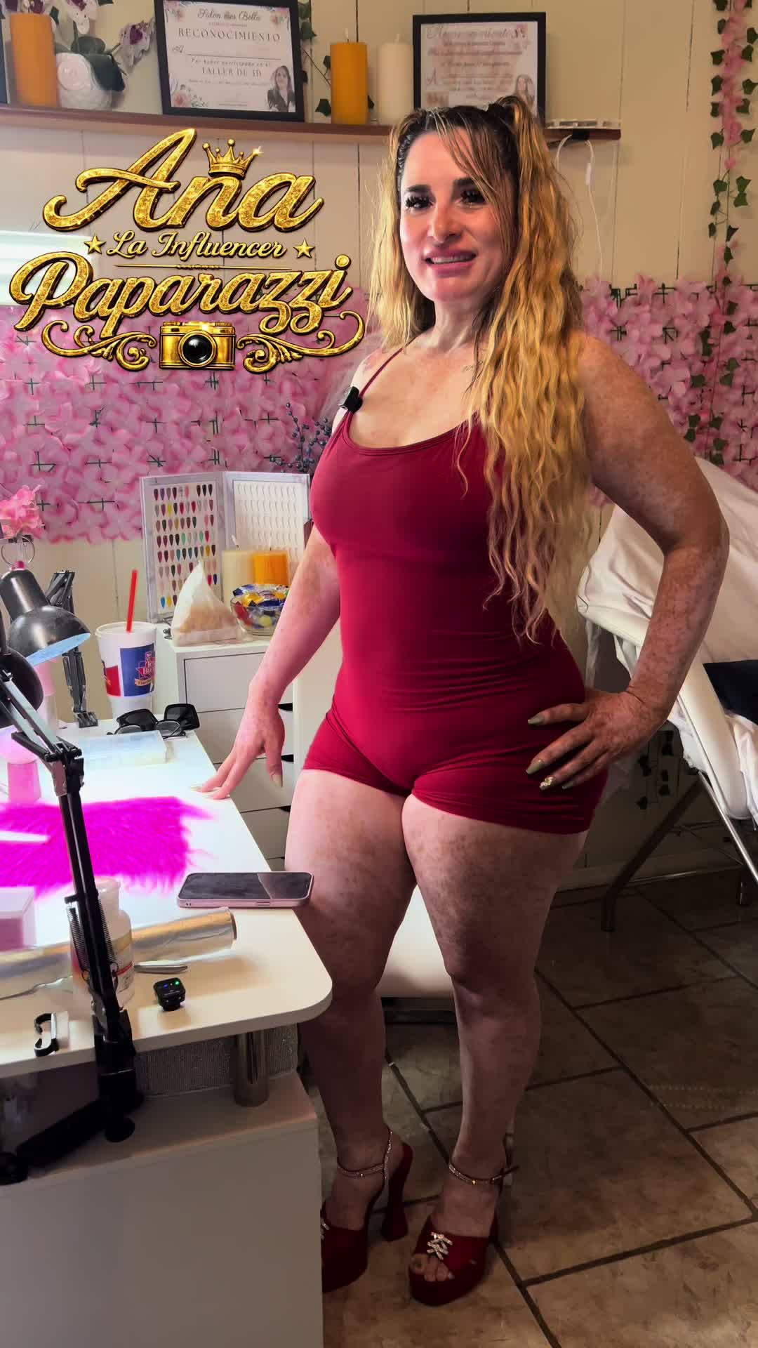 @analainfluencerpaparazzi