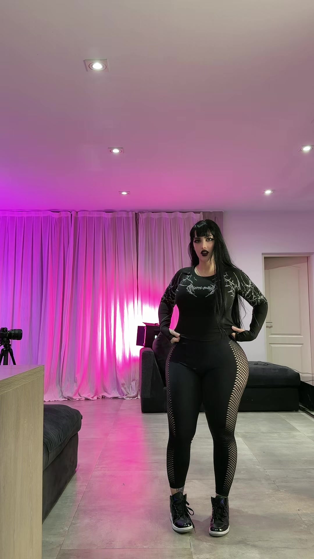 @demonmika