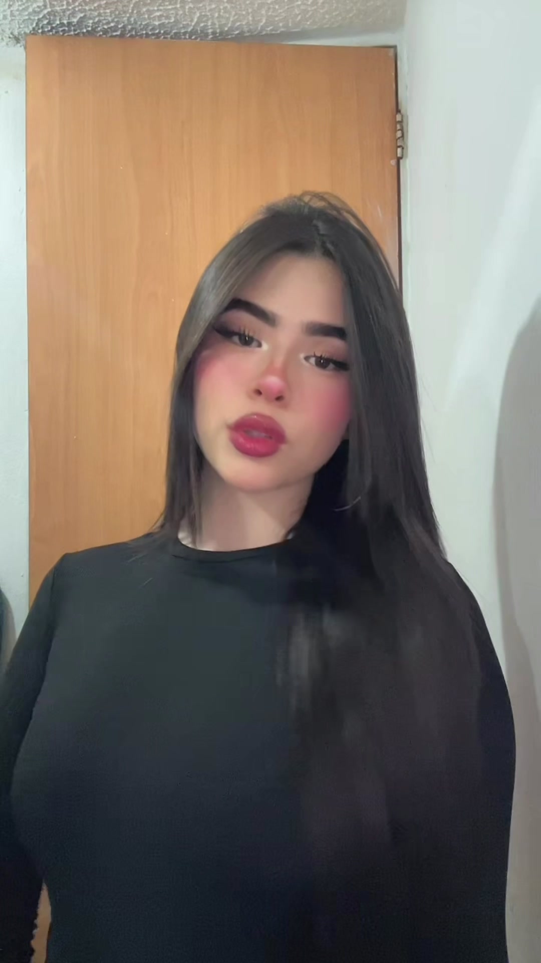 @𝐿𝒶𝓊𝓇𝒶