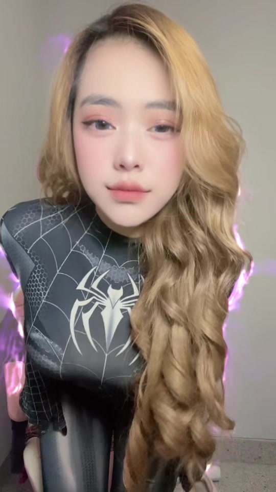 @_ayang9