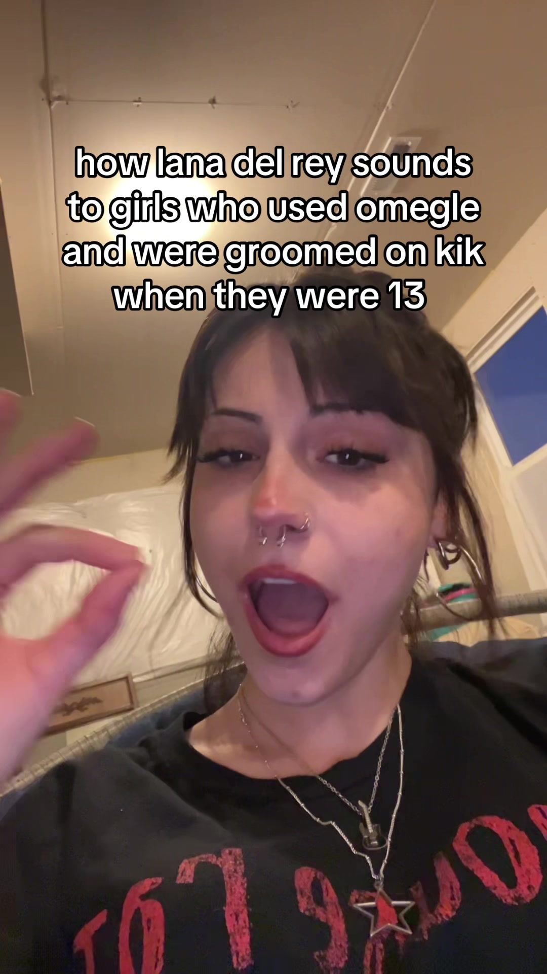 @mo