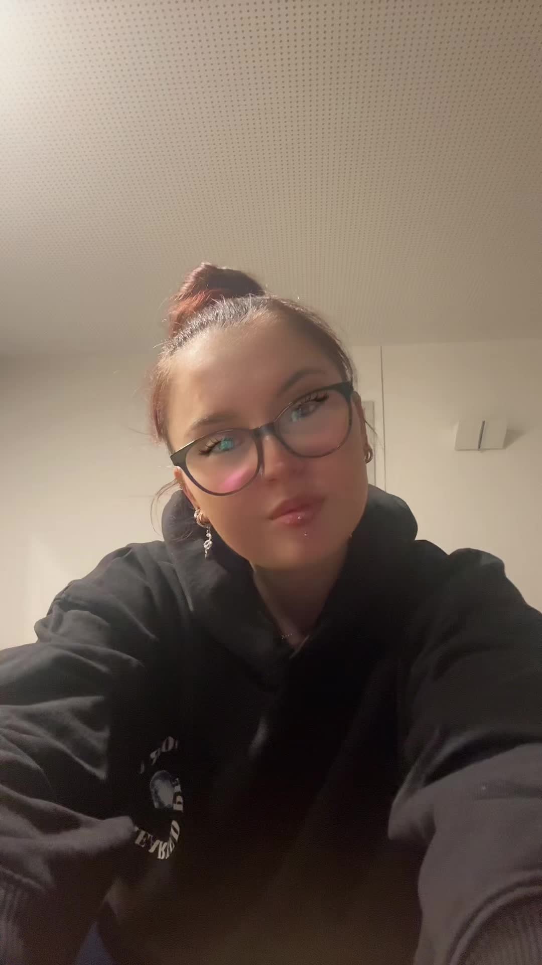@Leonieꨄ︎