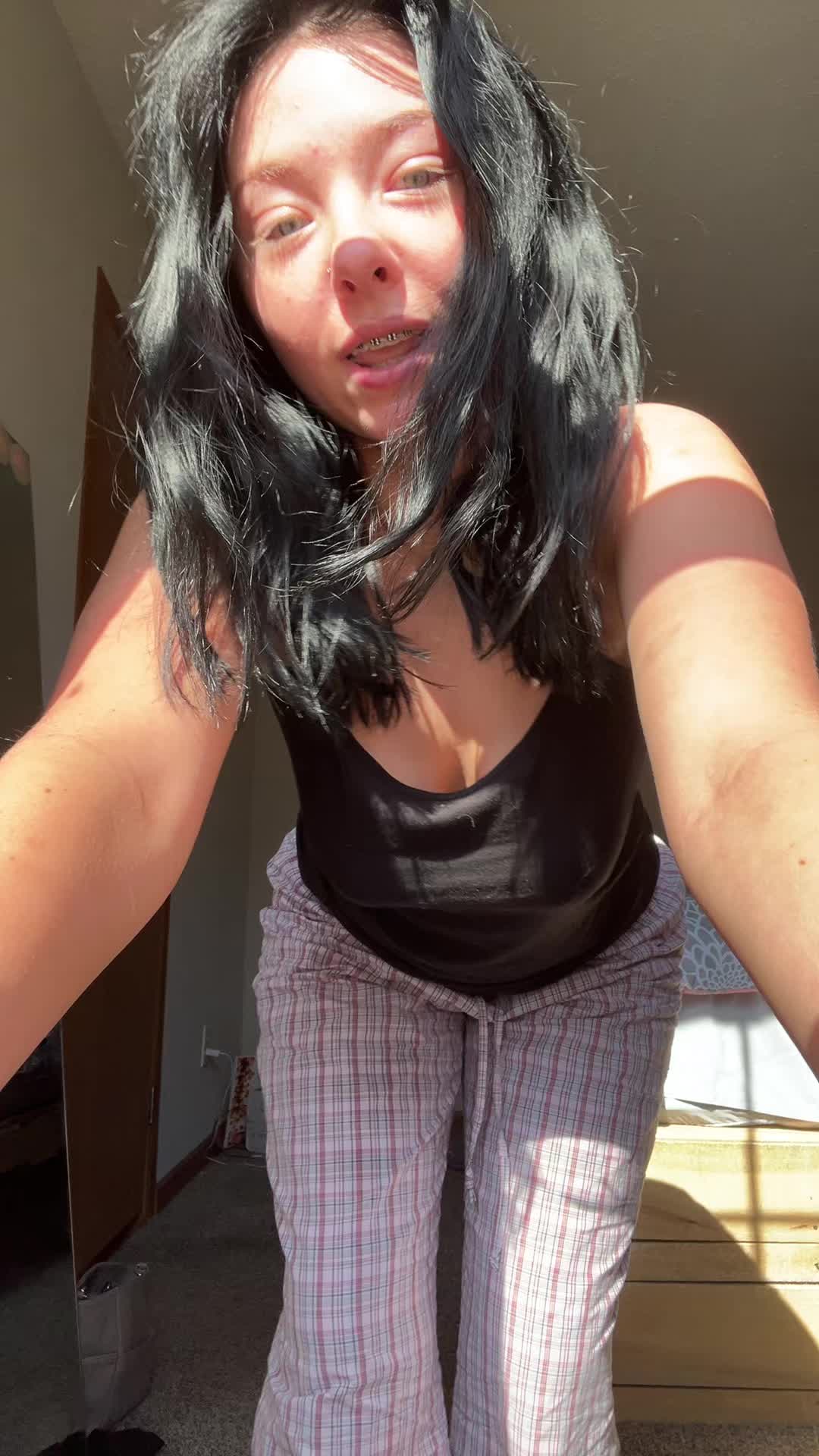 @𝐸𝑚🌼