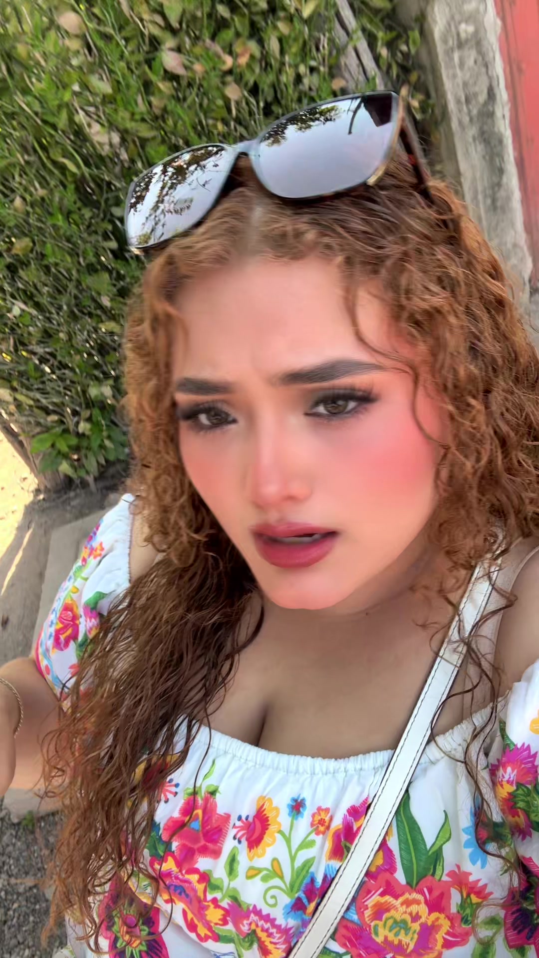 @L22💋