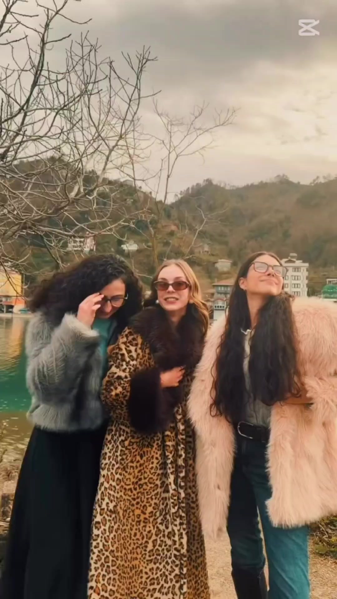 @Taşacak bu deniz sevdası