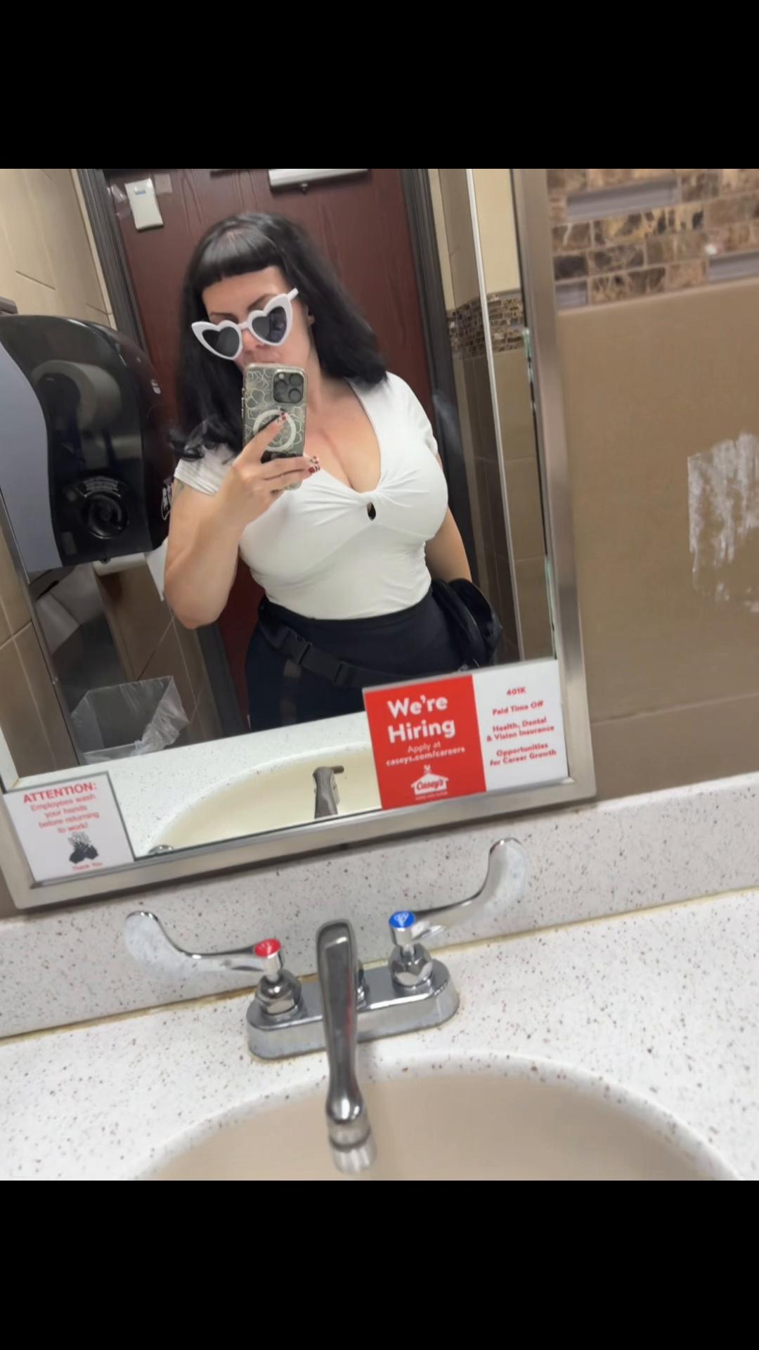 @kristenypoo