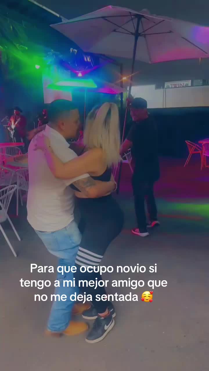 @La Wuera