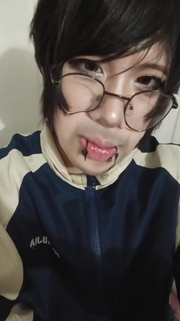 @nicolás (˶ˆ ω ˆ˵)