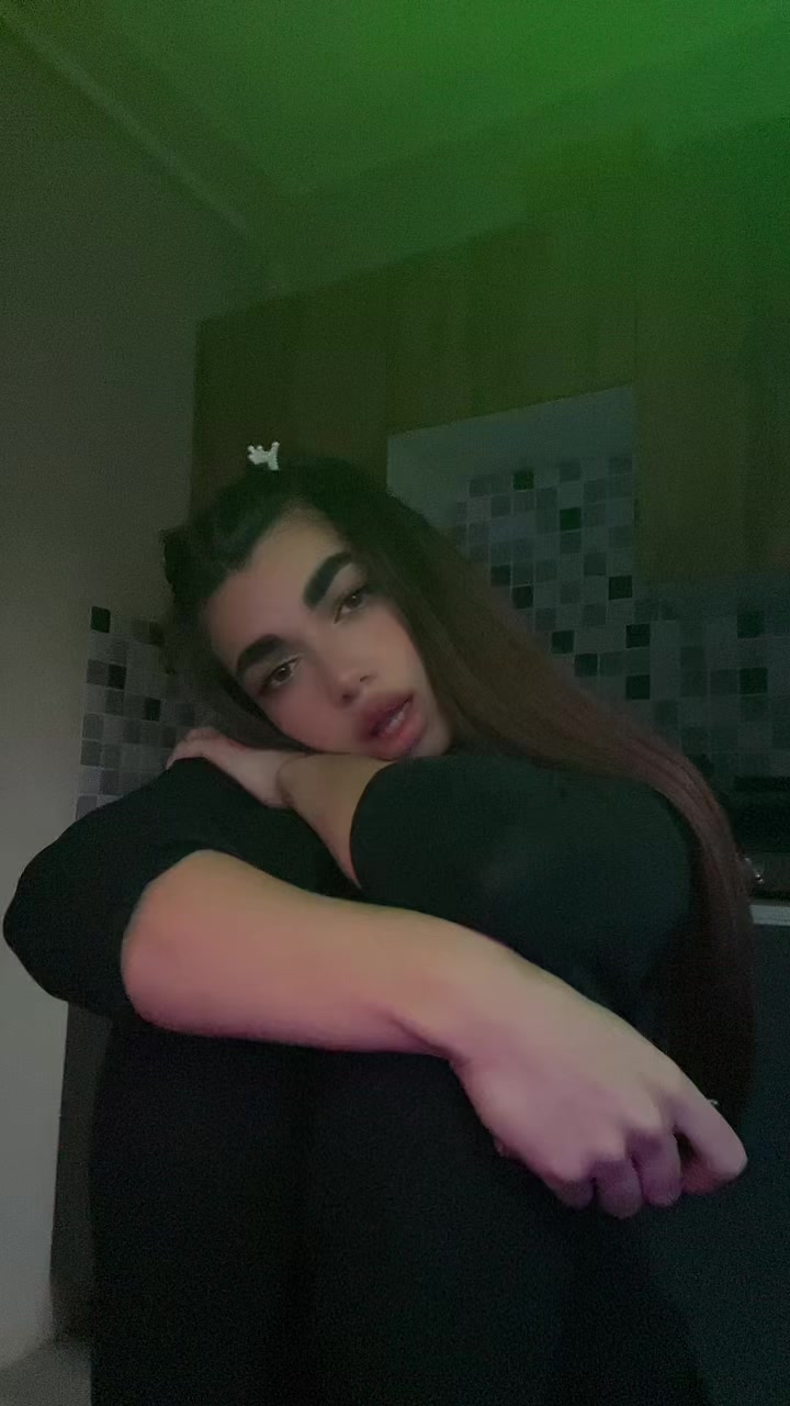 @Alina🦋✨