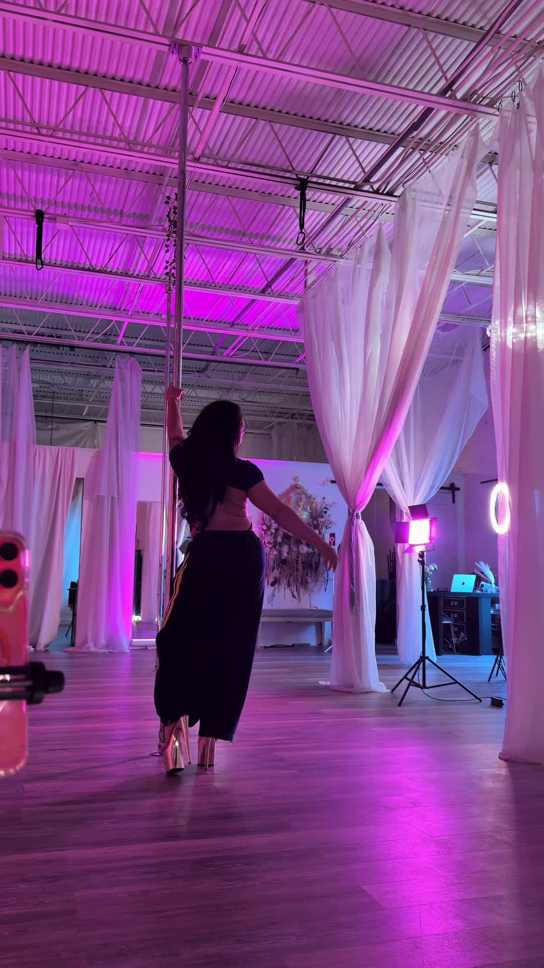 @Deyanajewel_