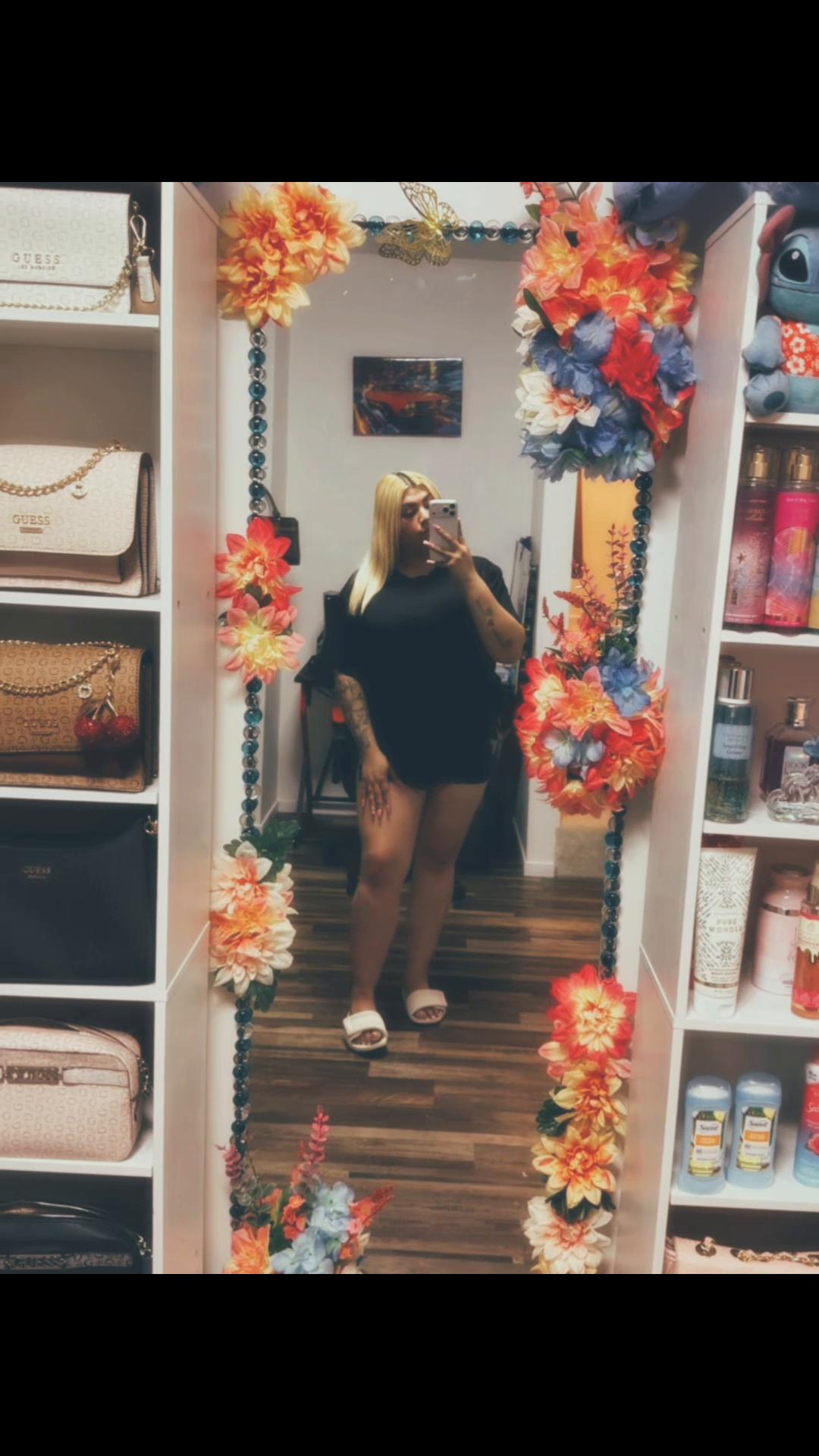 @Moniii_01