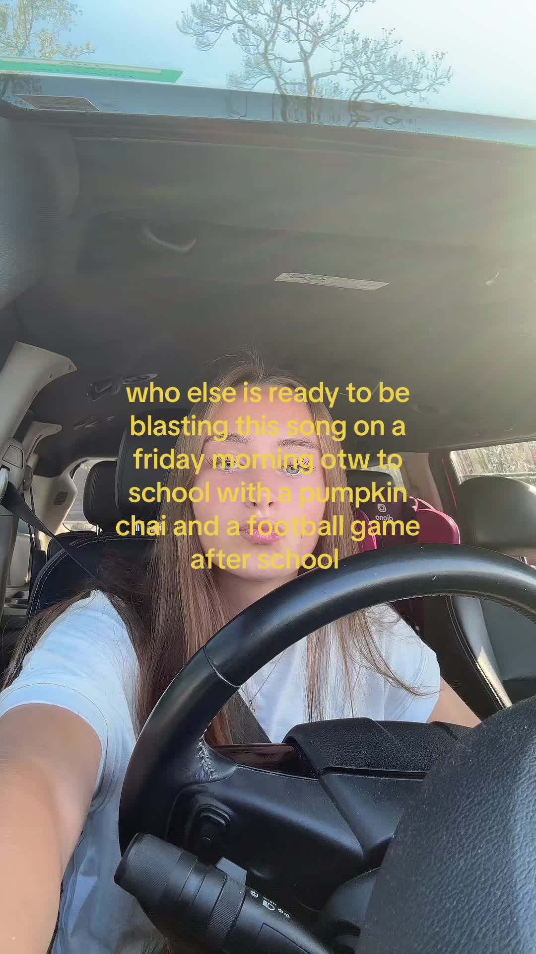@wthelly