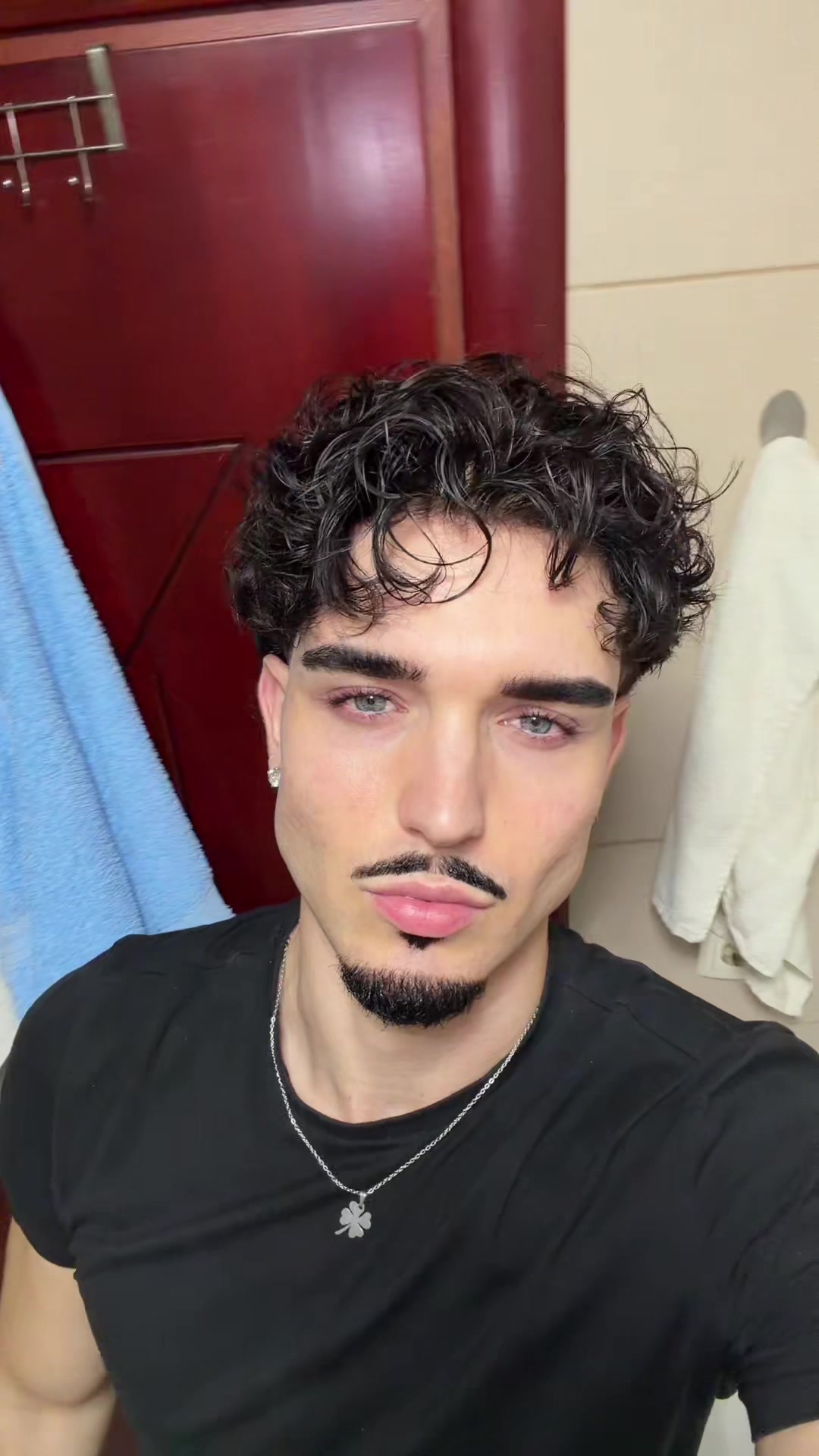 @Xeno