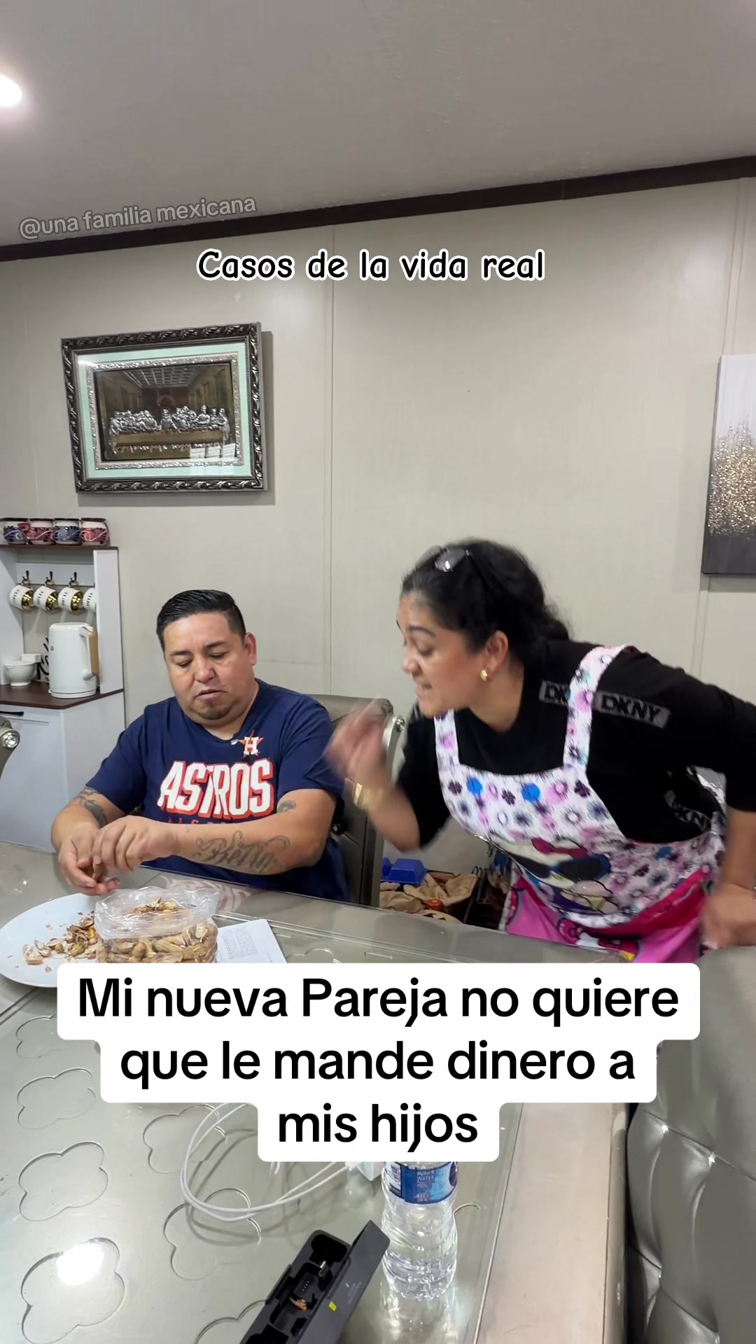 @Una familia mexicana🇲🇽