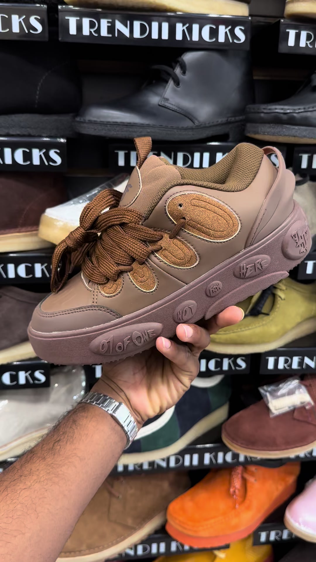 @TRENDII KICKS