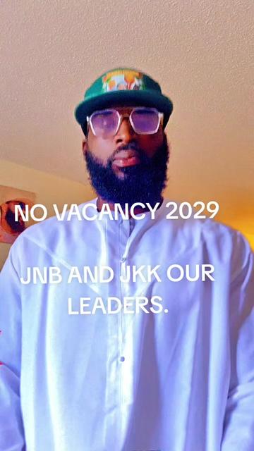 @Eze The Handsome King