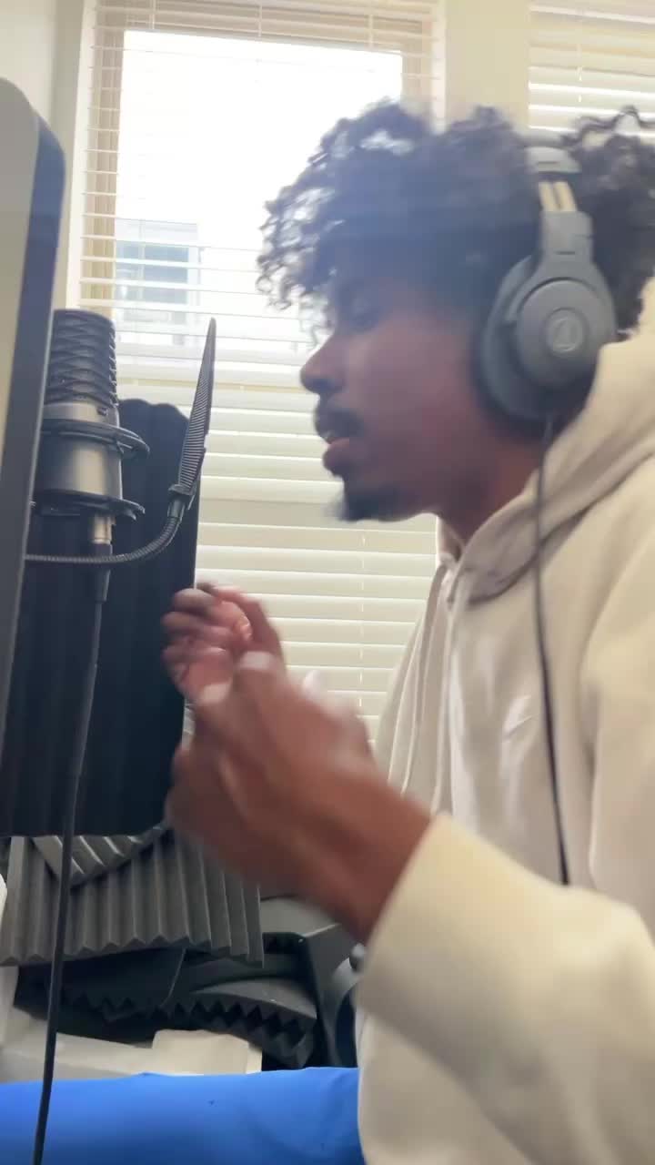 @HollywoodSwervo