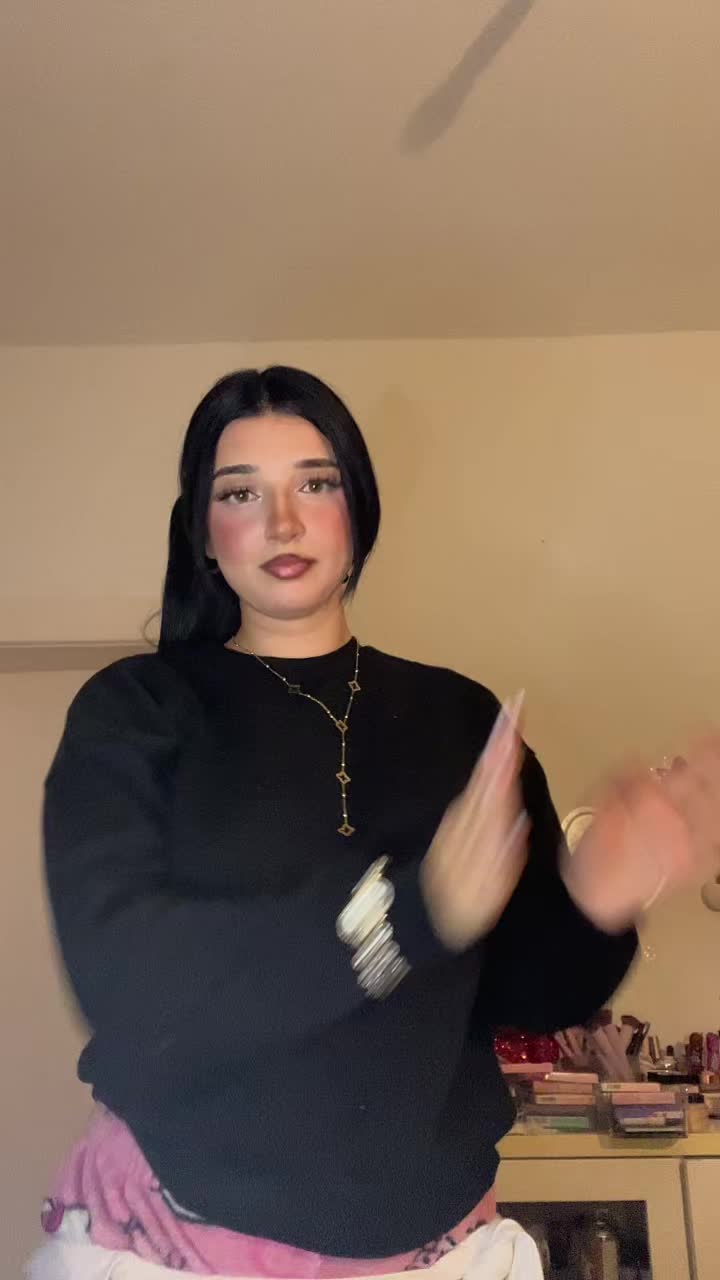 @🐍_𝐒𝐀𝐑𝐀𝐇_ 🐍