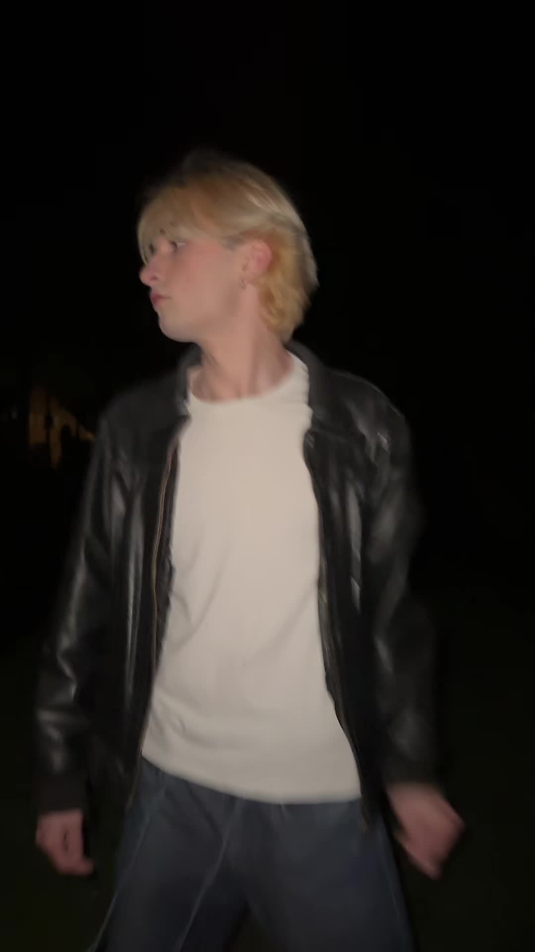 @<333