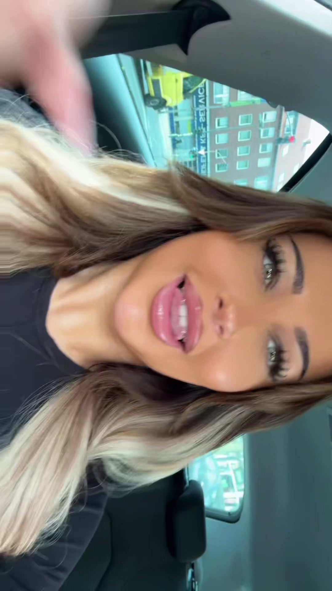 @laura moradi