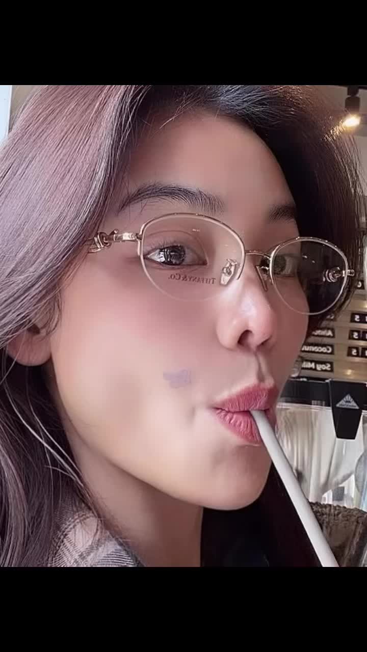 @itsdeeツ