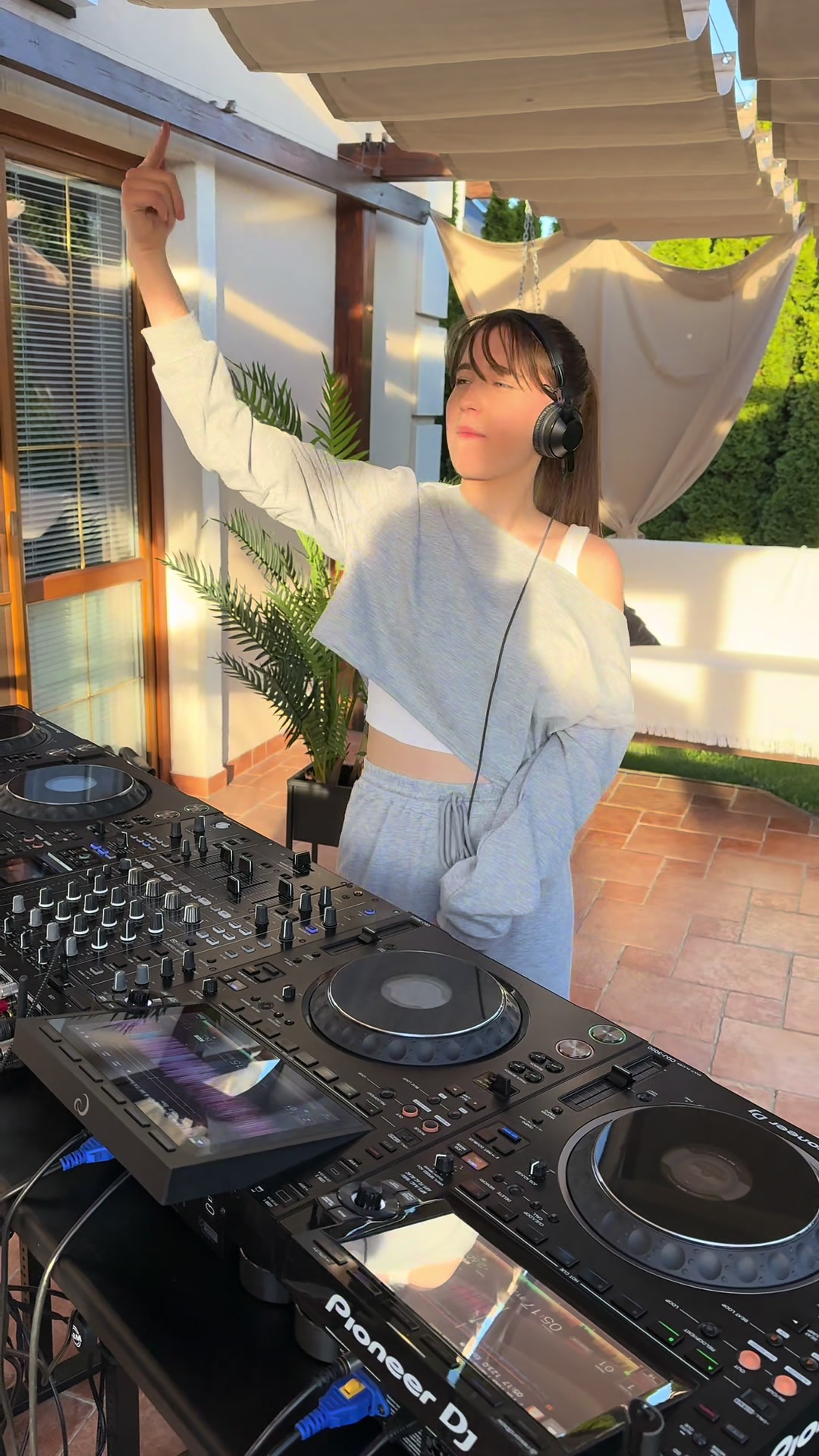 @DJ Gabi