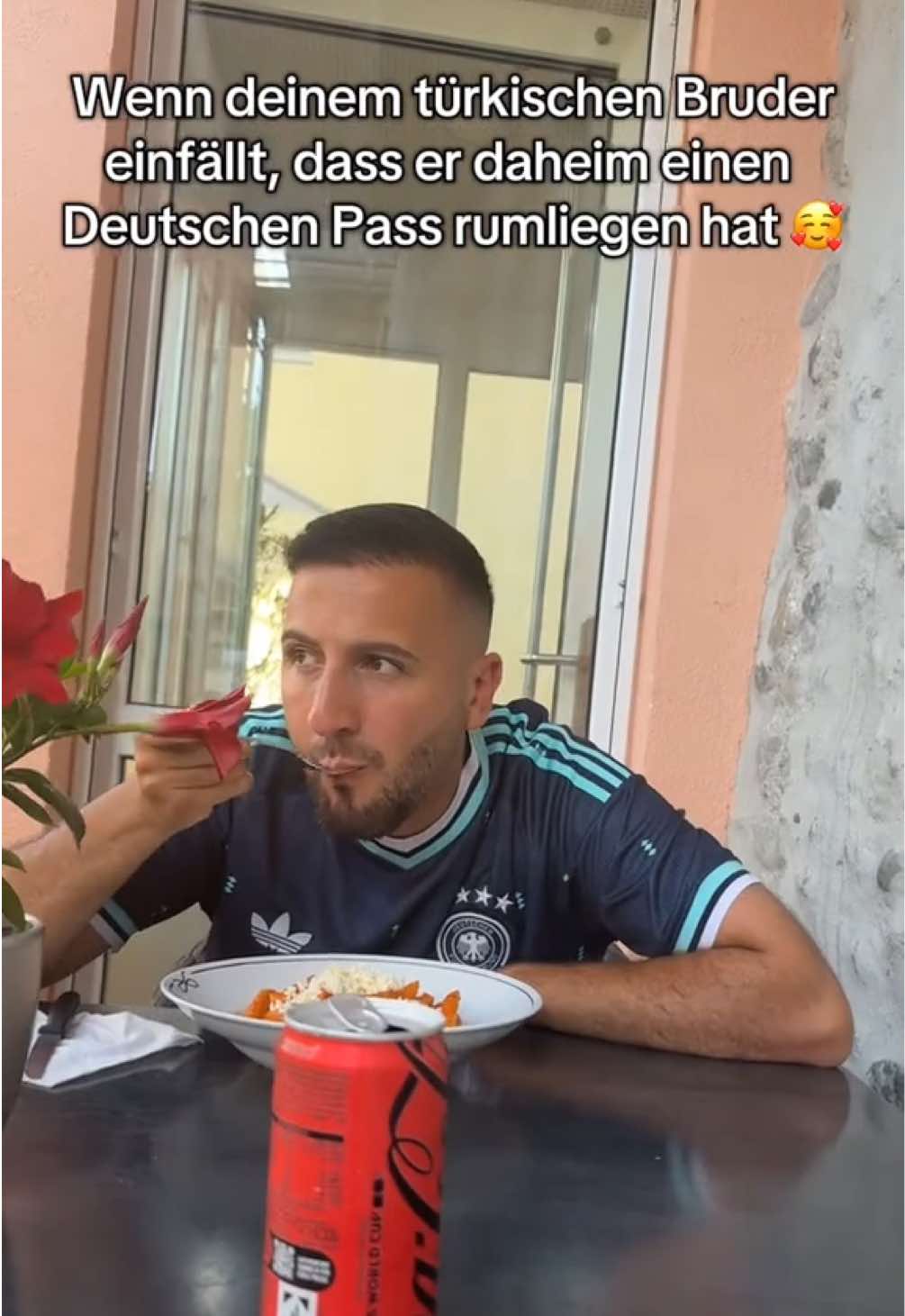 @Moritz Eckert