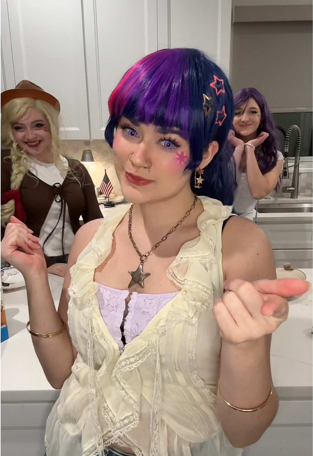 @Beeisbonkers