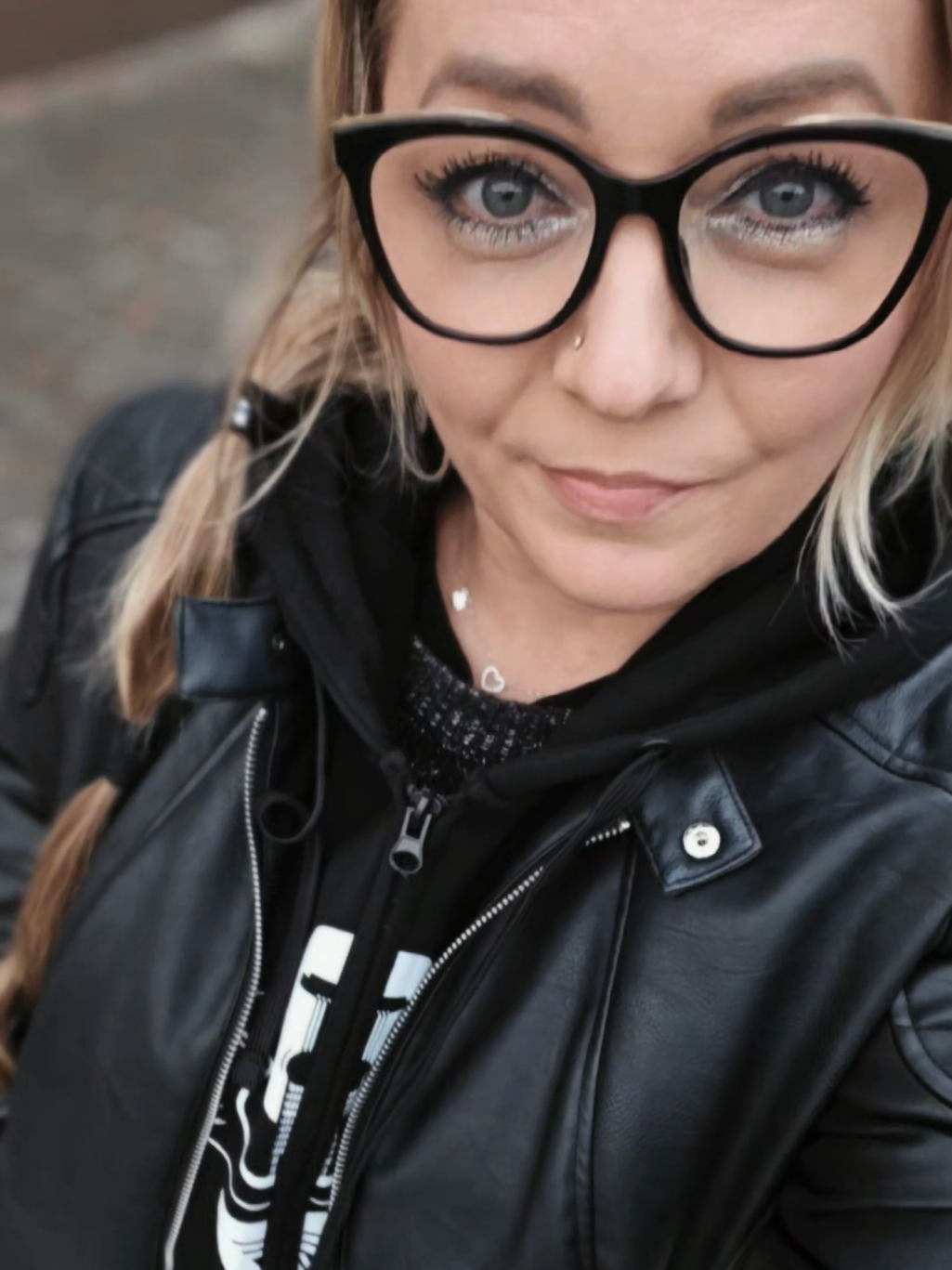 @Nina 🖤
