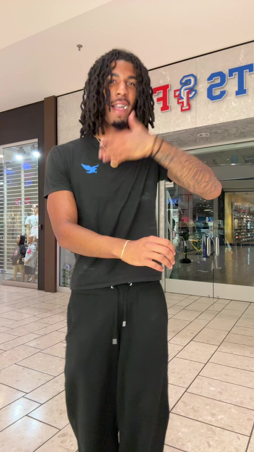 @Jluv