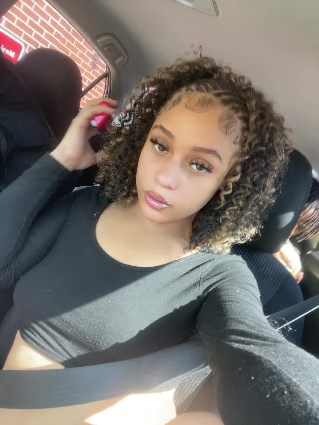 @Aniyah D