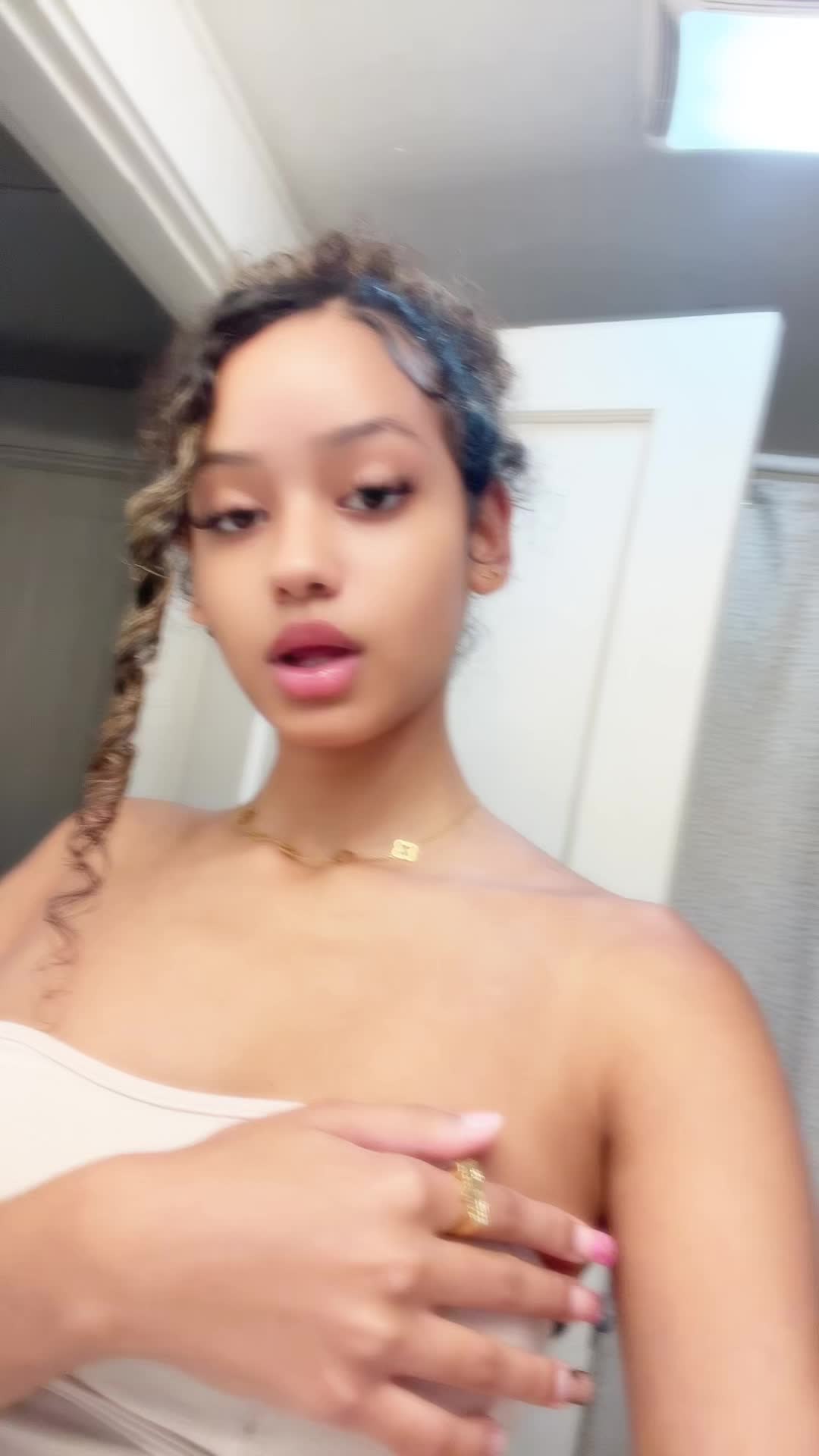 @nanaa🫦
