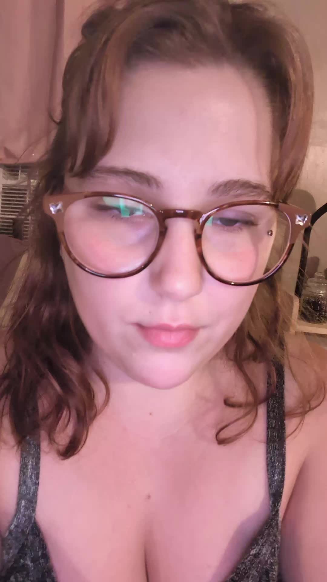 @TᖇIᔕTᗩ🎧💌🎞️