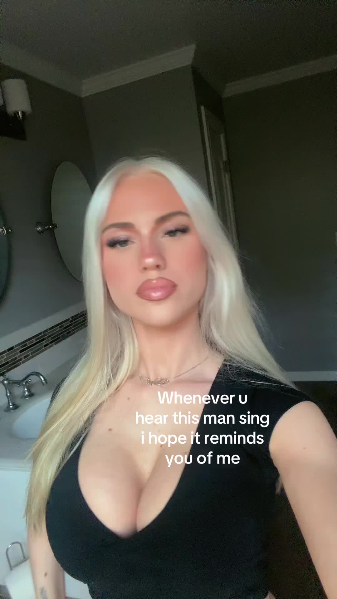 @bella