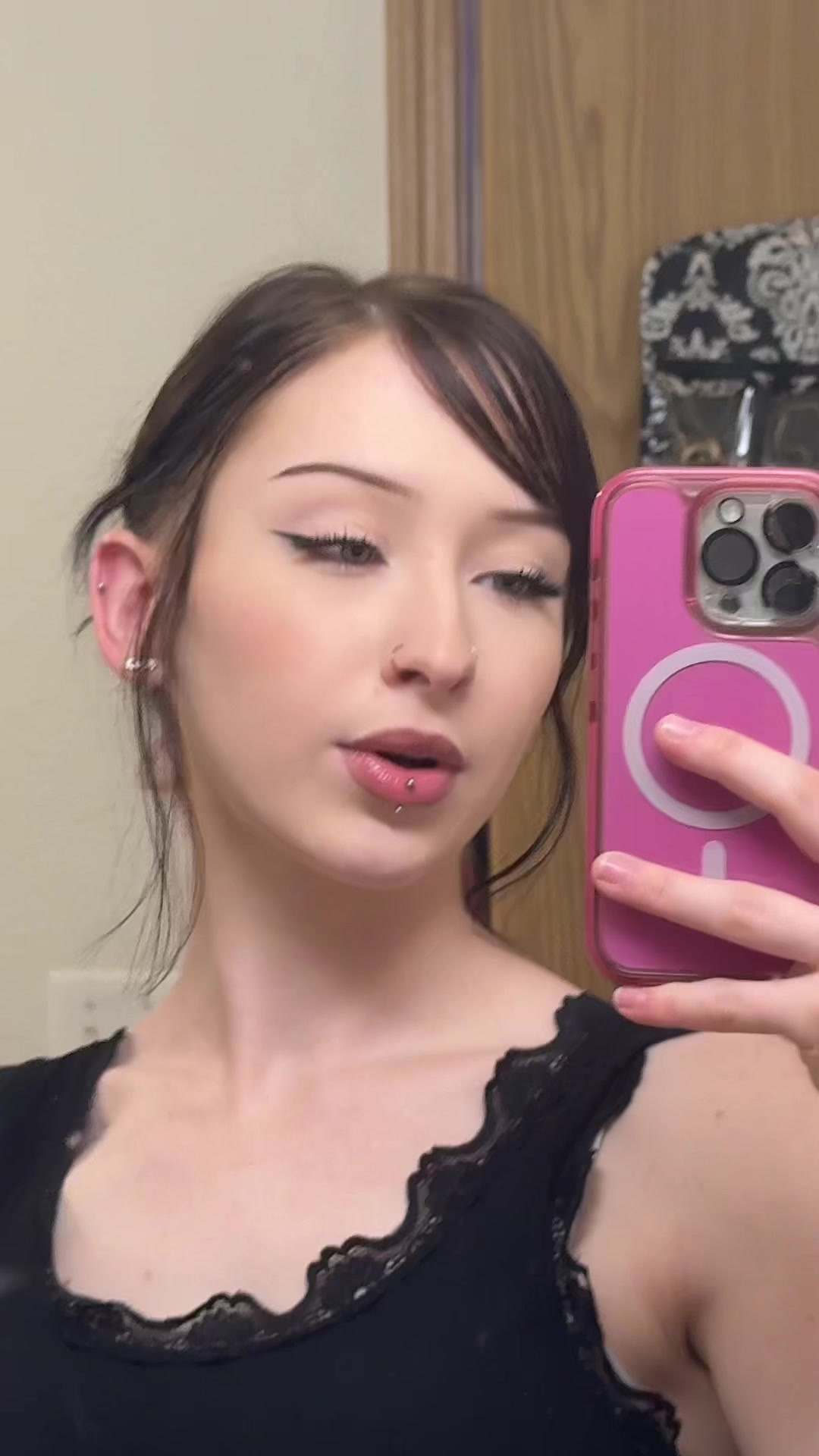 @skullyjade