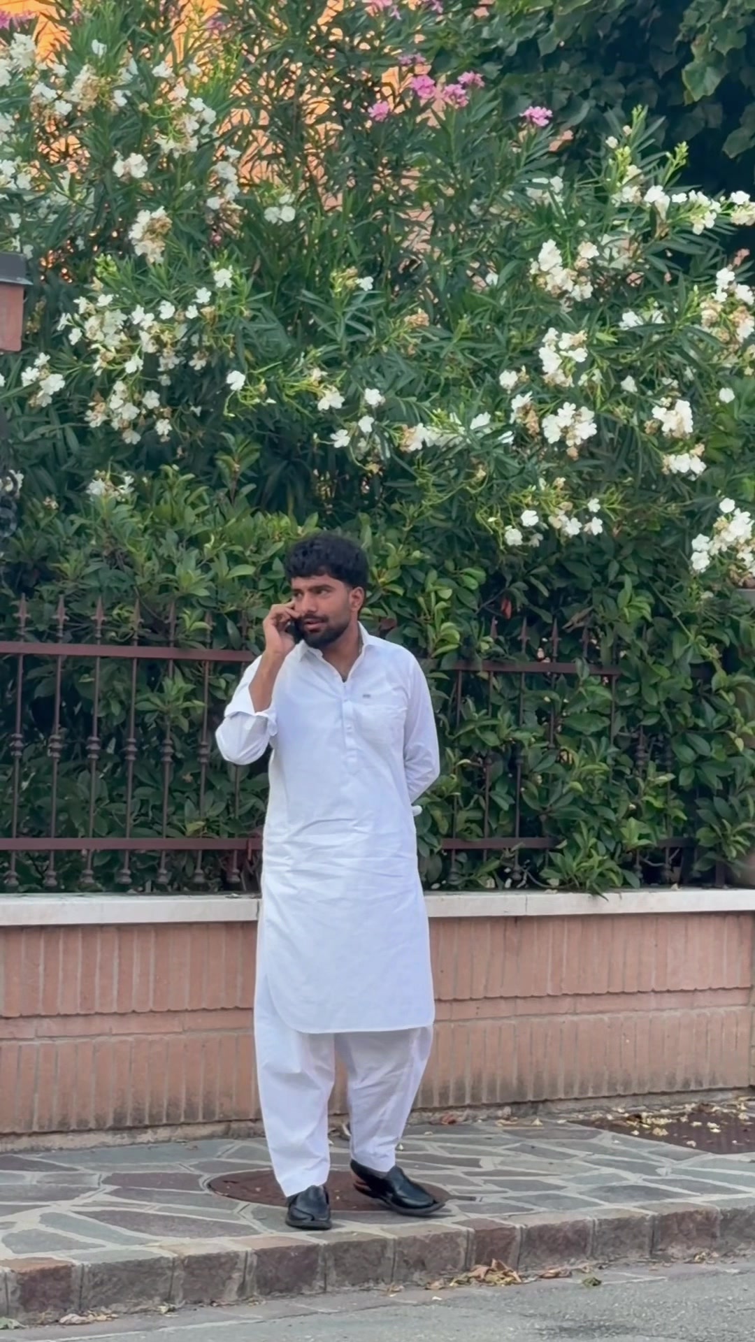 @ARبAAZ 🤍🌏