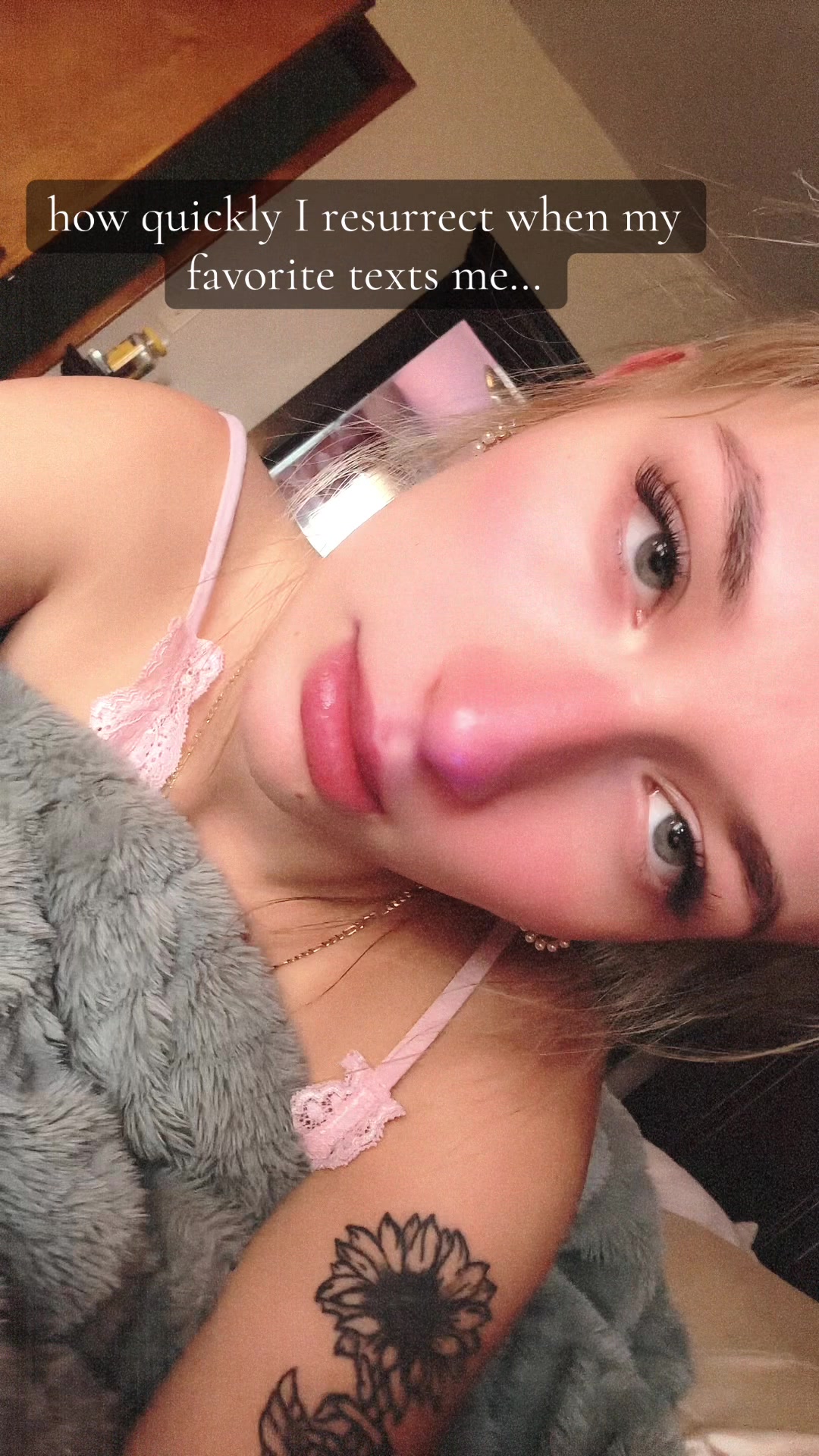 @JustOneLook-XO