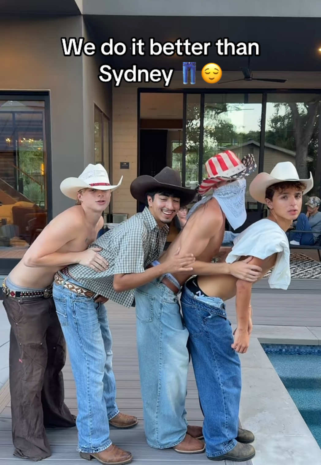 @thepophousex