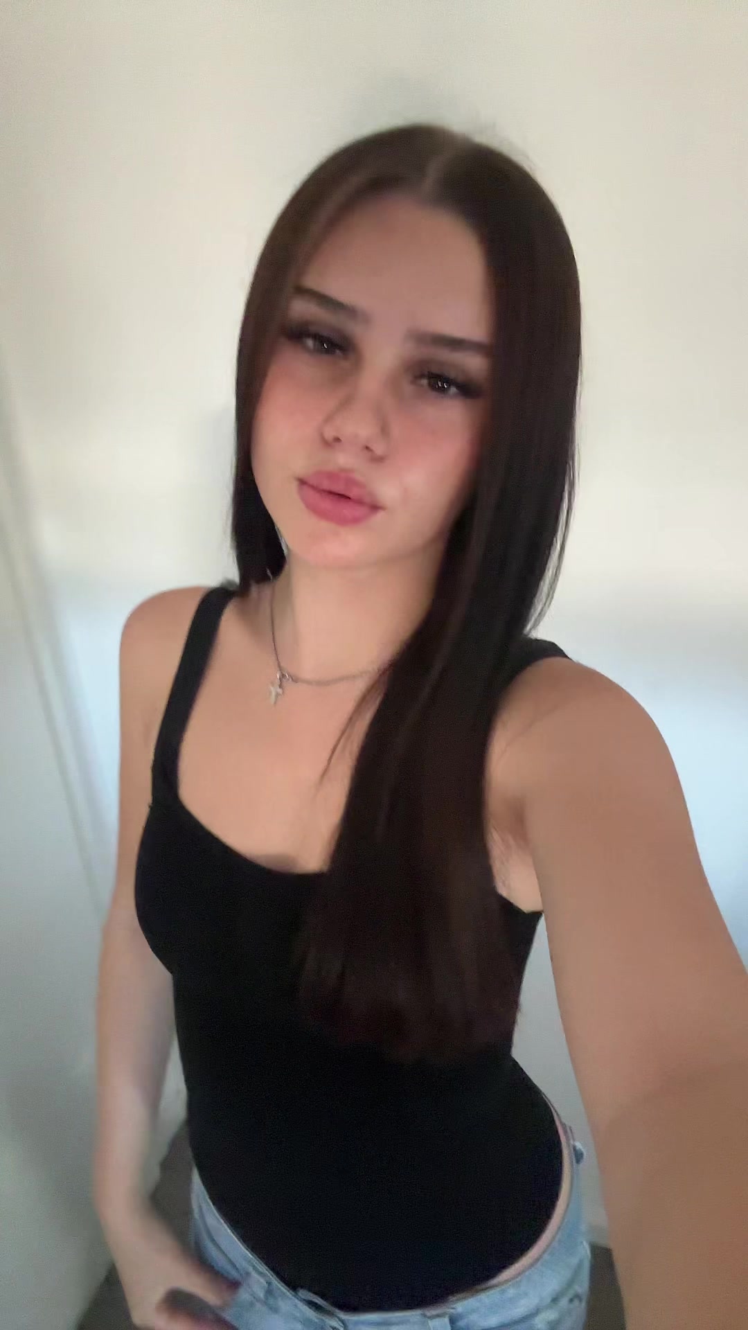 @𝐖𝐡𝐨𝐬.𝐡𝐚𝐧𝐧𝐚𝐡