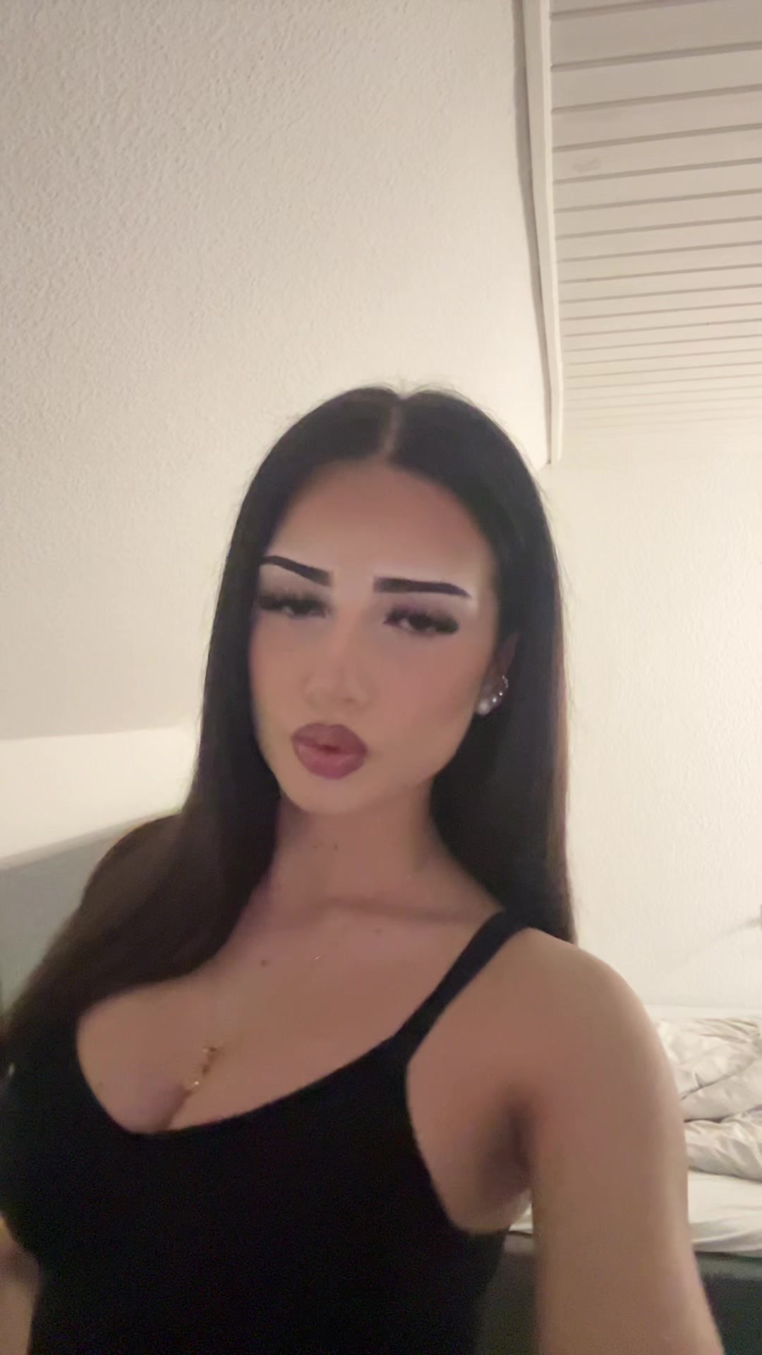 @anelamrn_