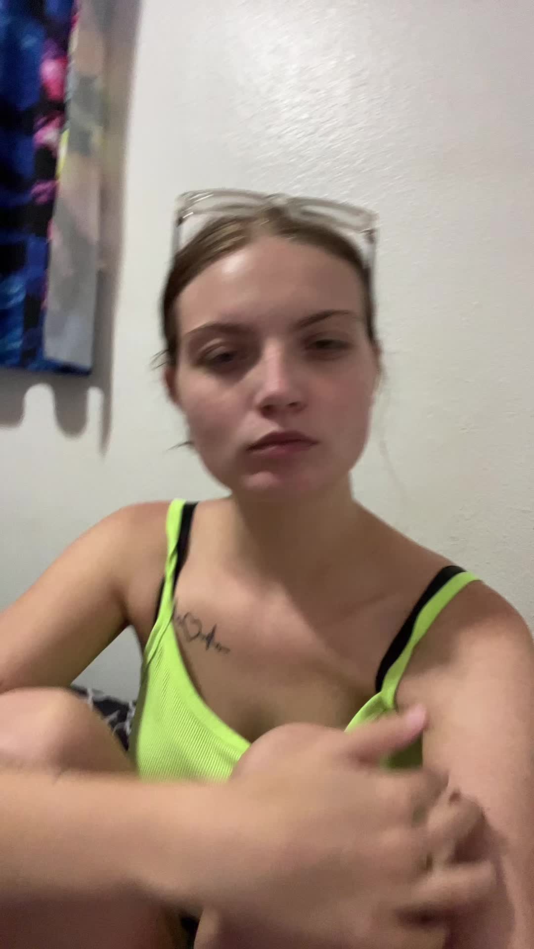@destanyyy25