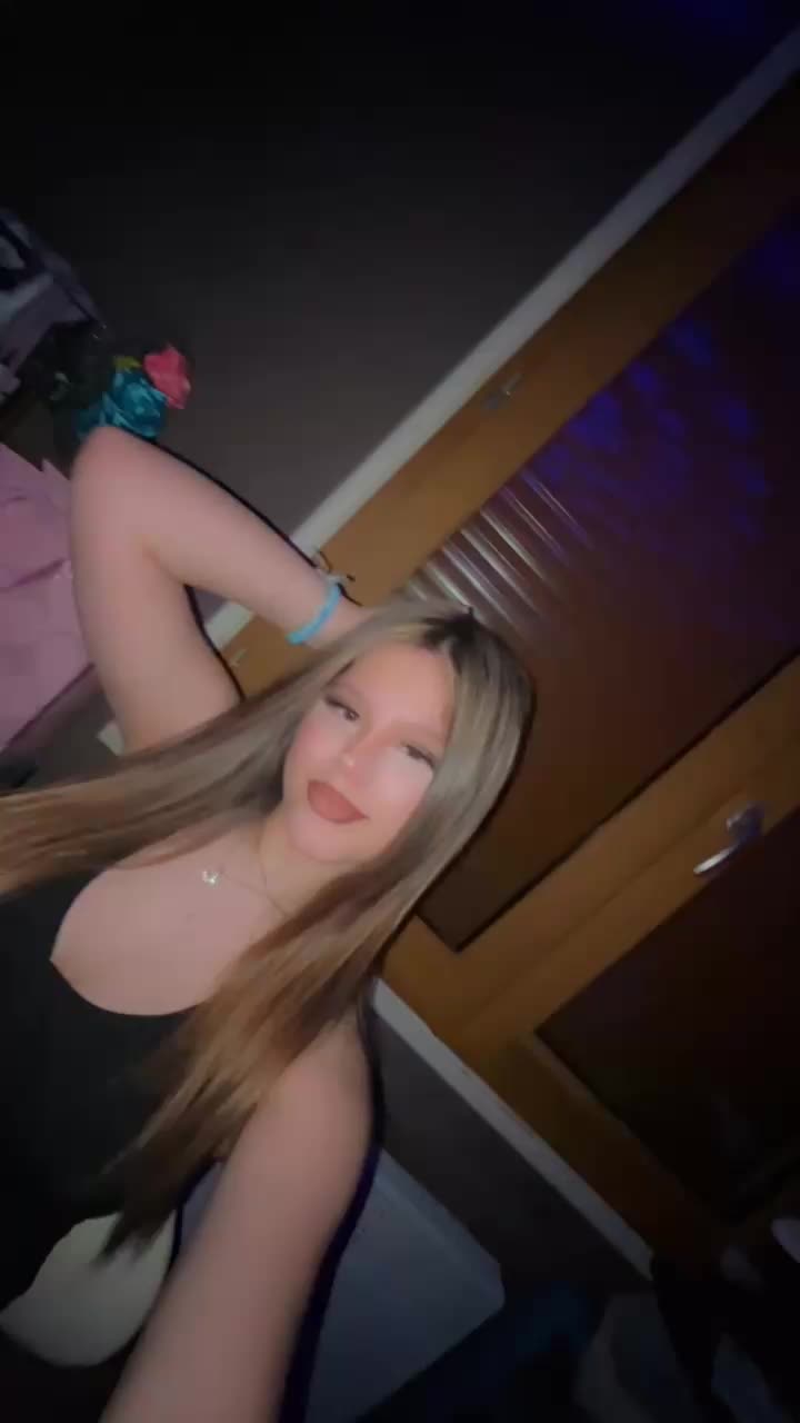 @๐๐ฅ๐ฎ๐๐๐ซ๐ซ๐ฒ ๐ข๐๐โก
