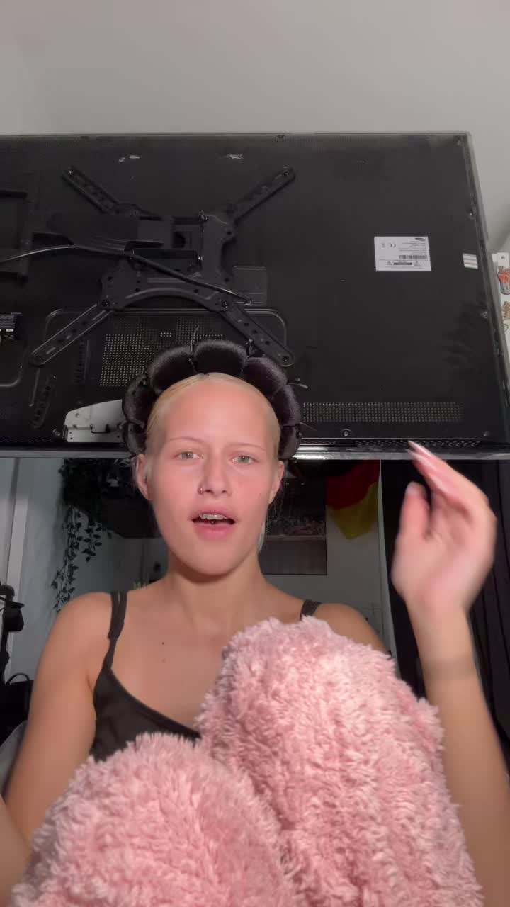 @melinasct