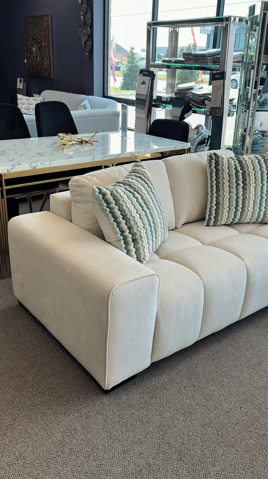 @Royal living furniture