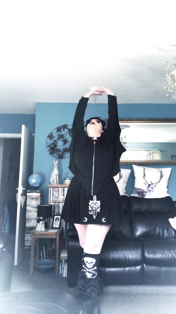 @🕷️𝕽𝖎𝖑𝖊𝖞 𝕮𝖔𝖚𝖙𝖚𝖗𝖊🖤