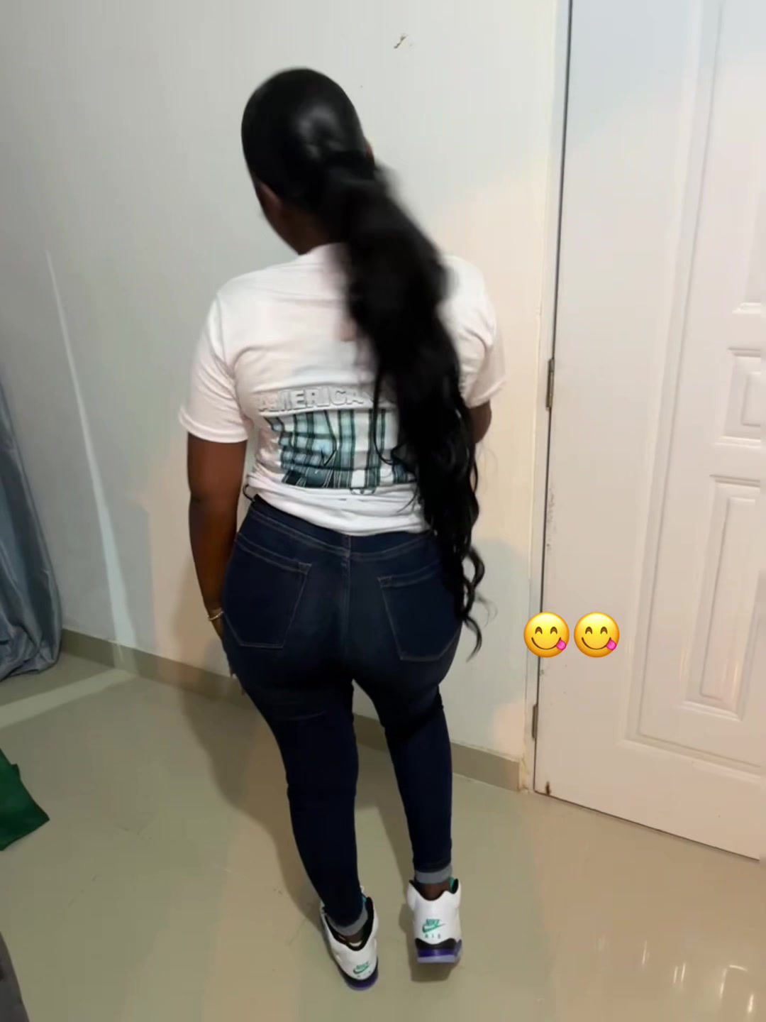 @Emeli🕷️