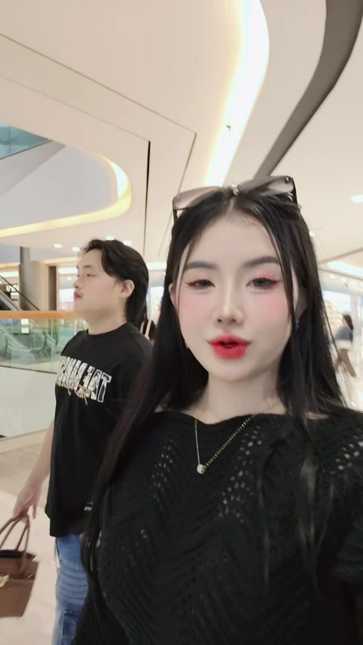 @nkauj see xyooj