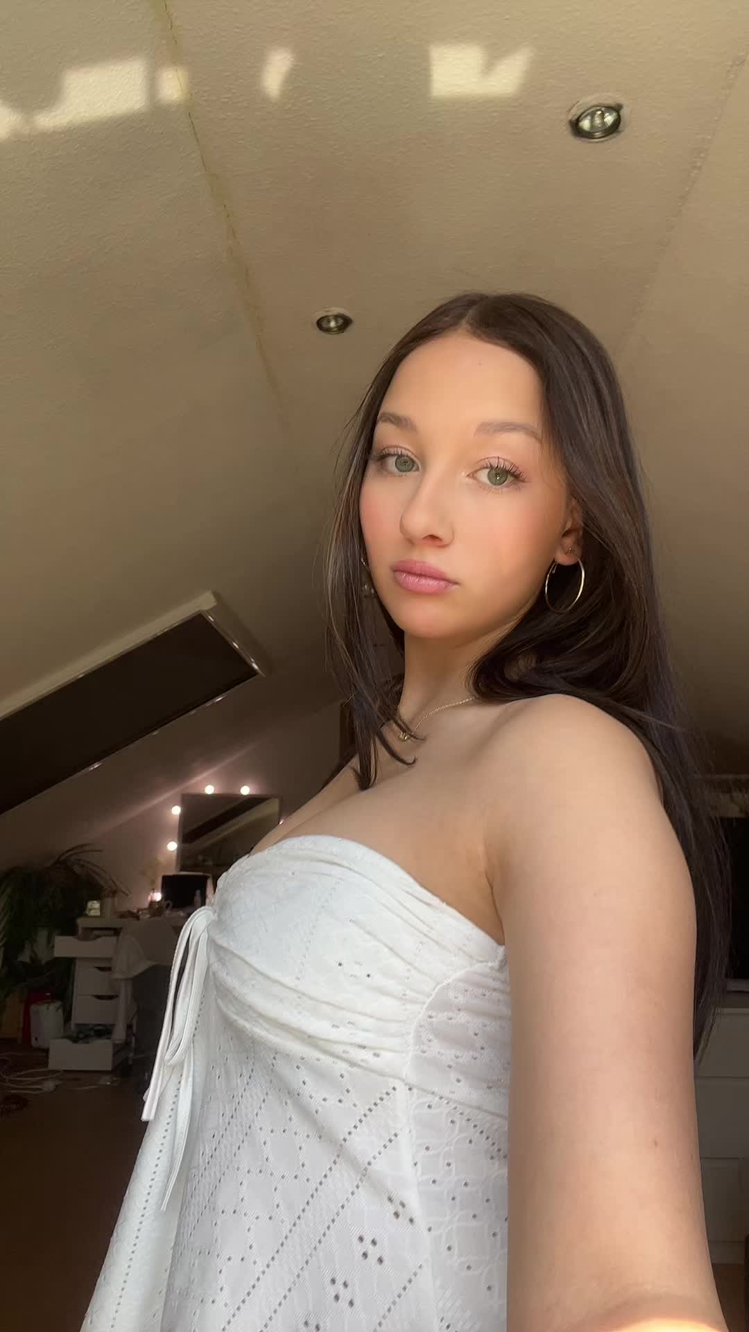 @jolie_zlr