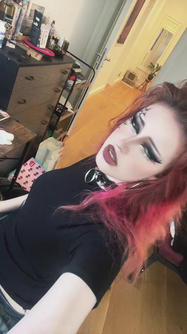@blade the babe🐱🌺