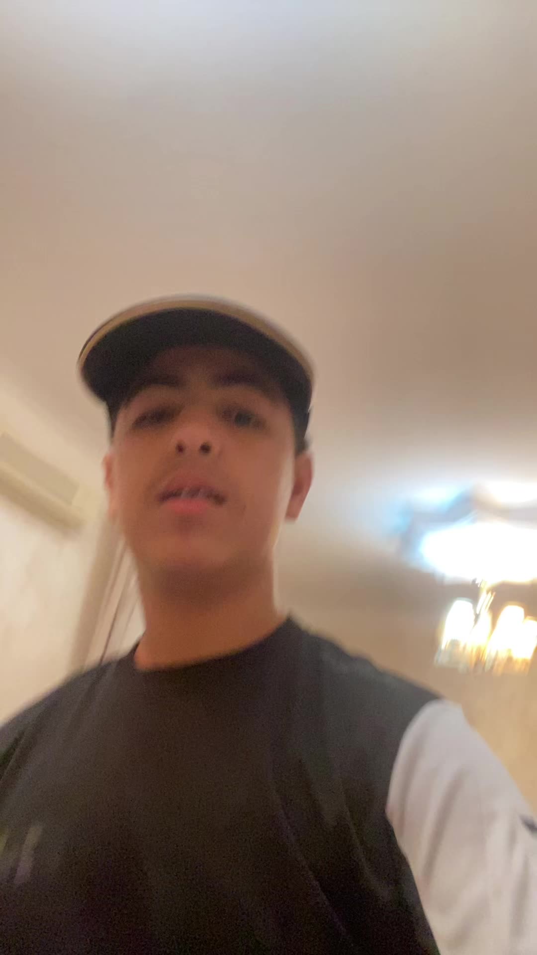 @Lr2b
